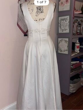 Elegant White high neck A-Line Dress with Waist Embroidery